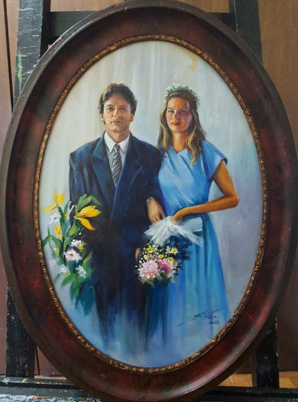 Retrato de noivos em moldura oval – quadro pintado à mão por Silvia Porto